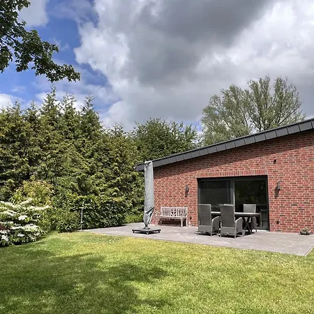 Hallix Holiday home Sande